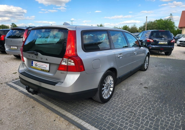 Volvo V70 cena 28500 przebieg: 235120, rok produkcji 2009 z Łańcut małe 529